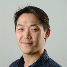 Dr Vinton Cheng