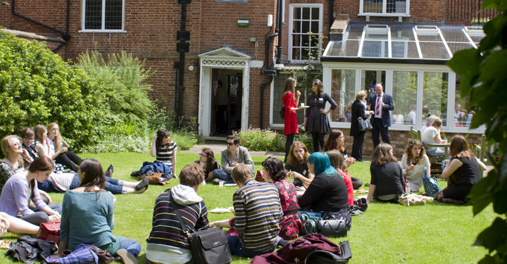Students in the garden at the Shakespeare Institute