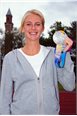 Hannah England with World Championships medal