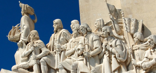 Photograph of a sculpture of sailors