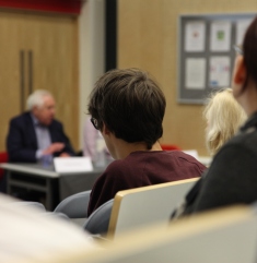 students-lecture-rh