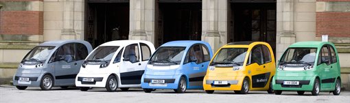 Hydrogen cars in front of the Aston Webb building