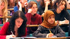students-lecture-05-Cropped-235x130