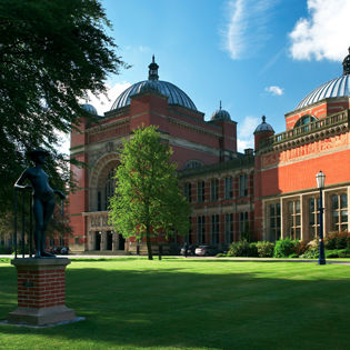 The Aston Webb building on campus