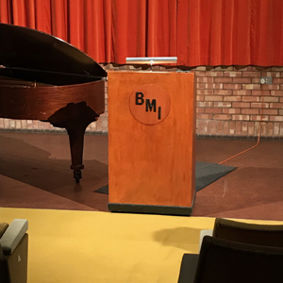 A lecturn at the BMI