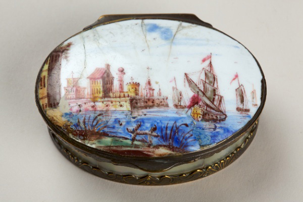 Snuff box with enamel lid with painting of harbour with ships (1750-55), mother of pearl, enamel, chased metal, 2.3 x 5 x 7cm, EM137, ©Wolverhampton Art Gallery