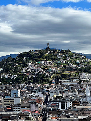 La Virgen del Panecillo (Quito)