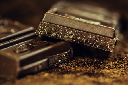 chocolate pieces close up