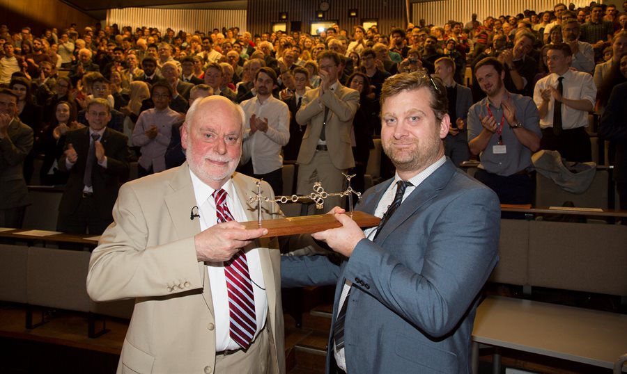 Professor Jon Preece (right) awarding a gift to Professor Sir J. Fraser Stoddart (left) in honour of his Nobel Prize award in 2016