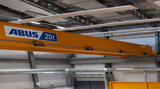 A 20t capacity travelling crane which covers the main test hall of NBIF