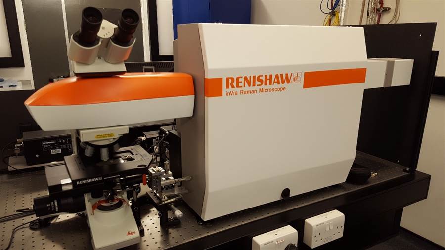 Renishaw inVia Reflex Spectrometer System for confocal Raman spectral imaging