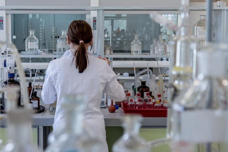 female scientist in the laboratory