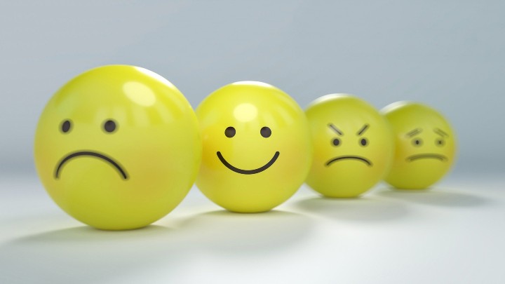 3D yellow emoticons