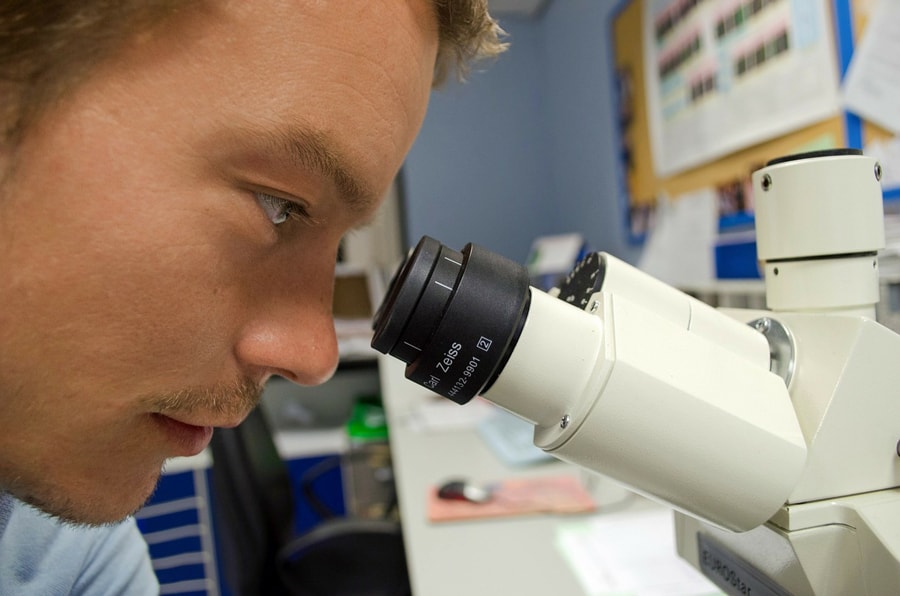 man-and-microscope-900px
