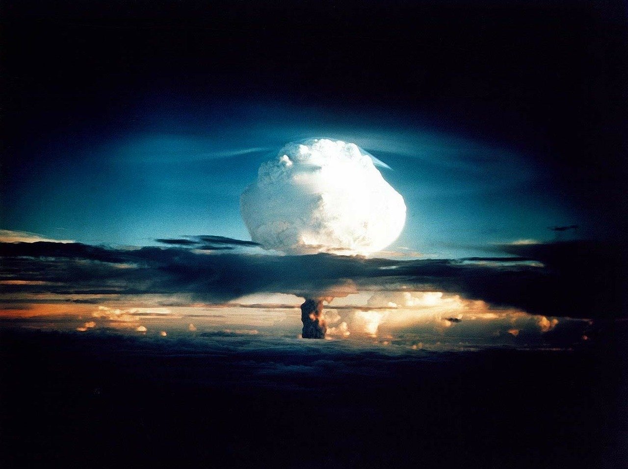 hydrogen-bomb-63146_1280