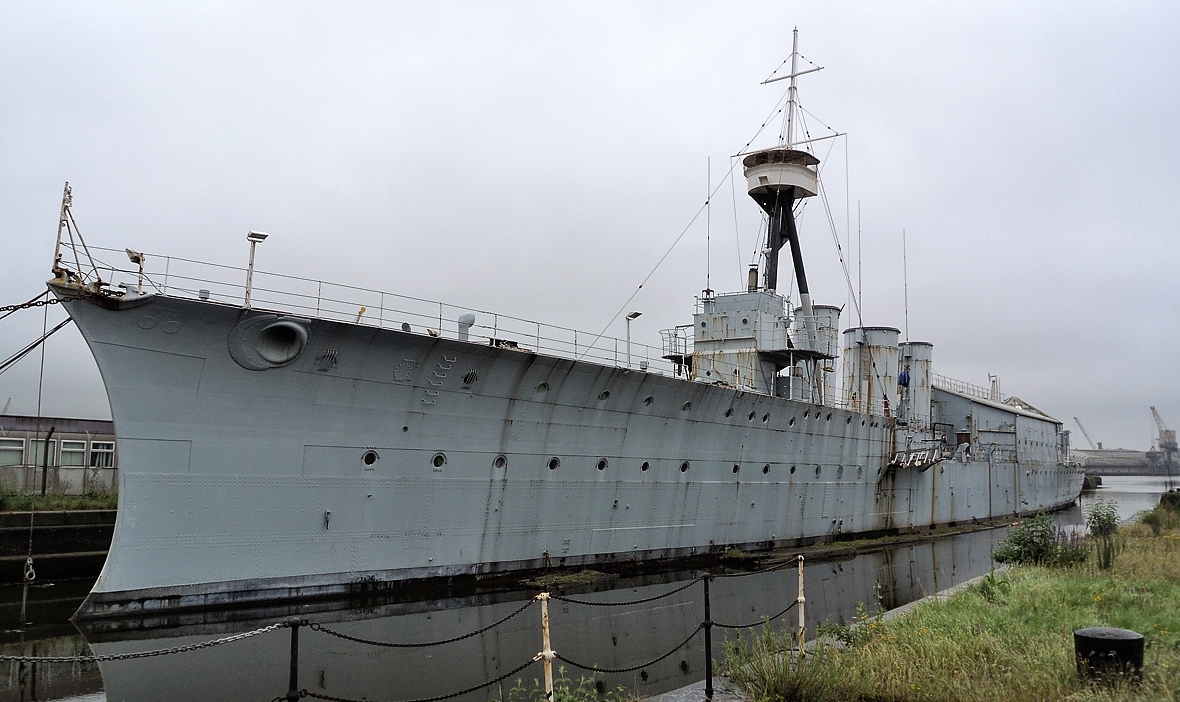 hms-caroline