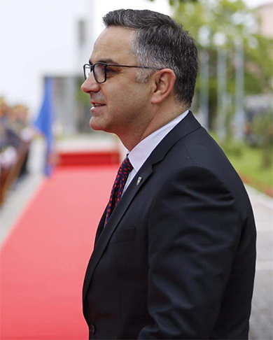 Besnik Tahiri