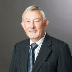 Photo of Professor Geoffrey Morse