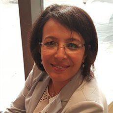 Photograph of Dr Anissa Daoudi