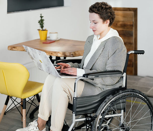 disabled-woman-on-laptop