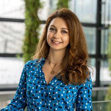 Dr Emanuela De Falco