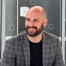 Dr Christopher Poyner