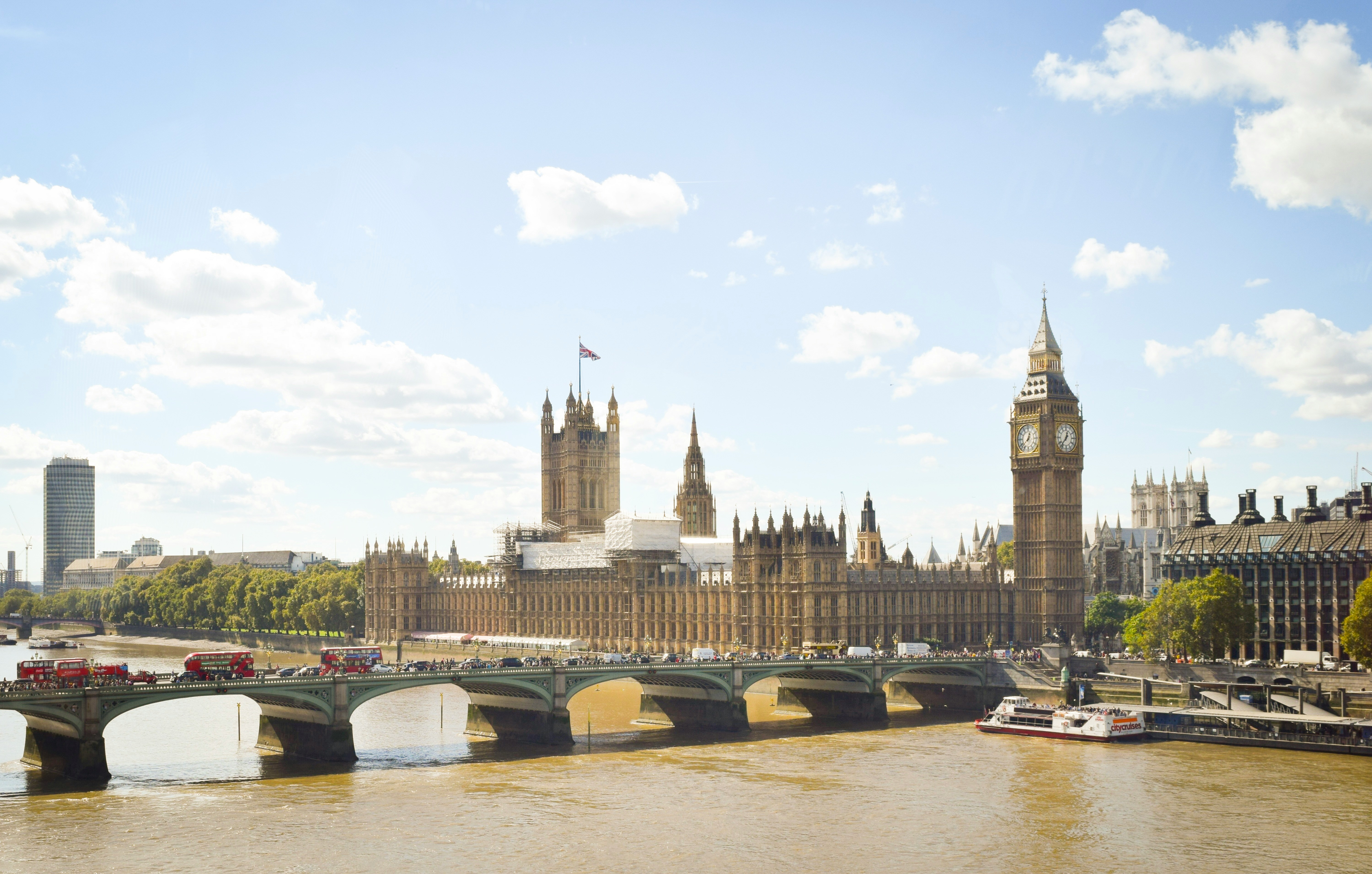 The palace of Westminster and London Bridge 