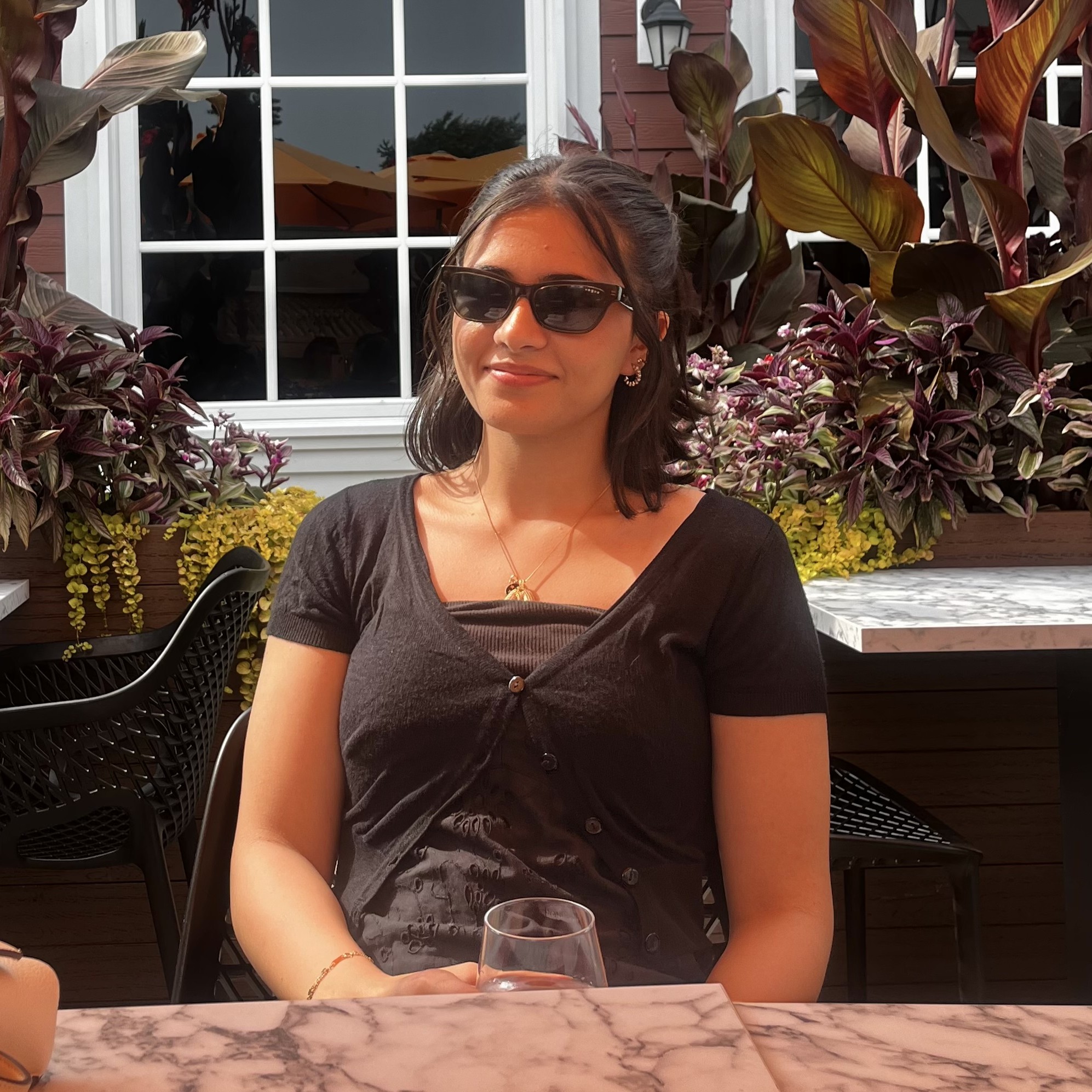 Headshot of Marwa Al Ghafoor.