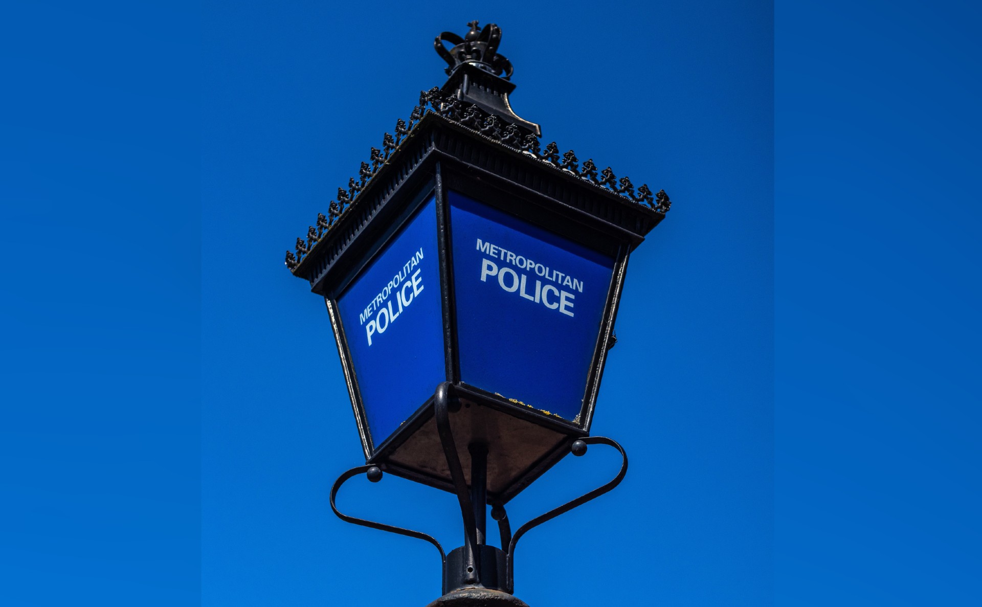 Metropolitan police lamppost