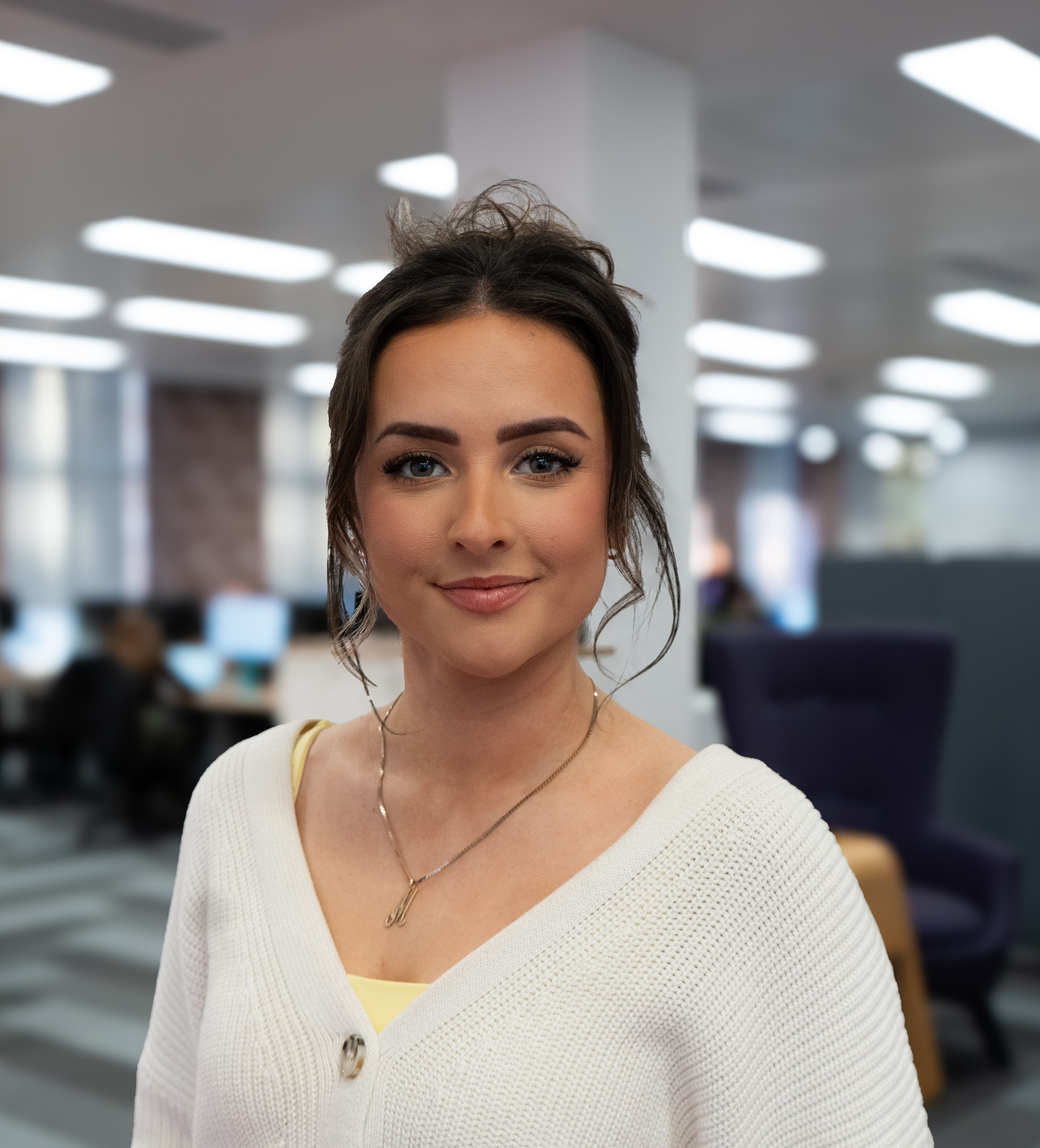 Mia Jones headshot image