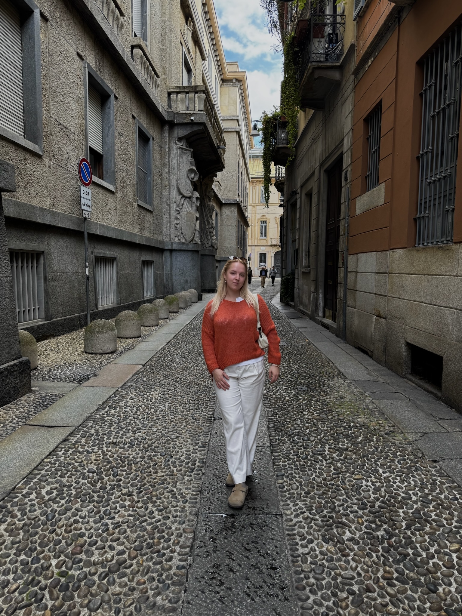 Oliwia walking in street