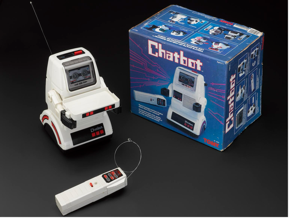 Chatbot with box packaging and accessories by Tomy (Europe) is licensed under CC-BY-NC-SA 4.0.