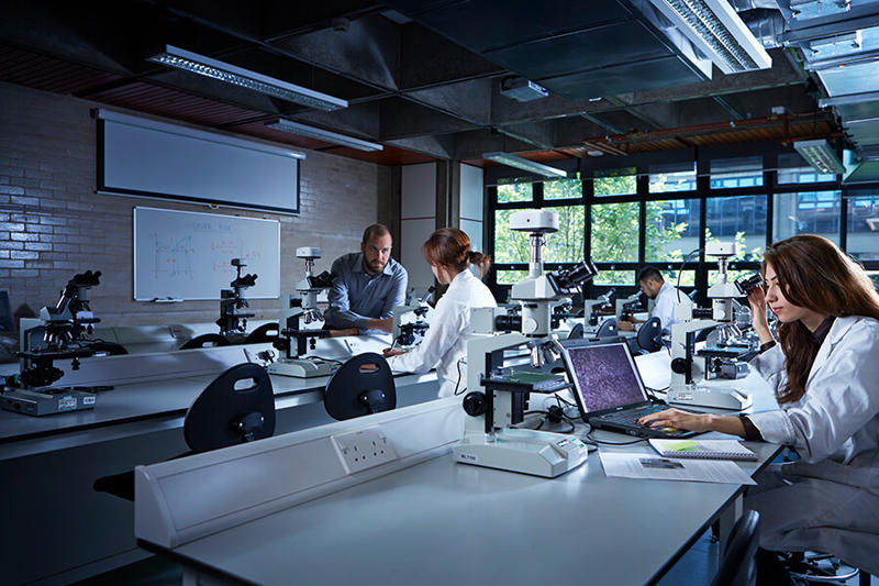 Students in the University of Birmingham's microscopy lab