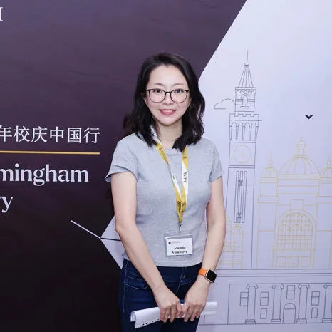 A University of Birmingham alumna volunteer at a University of Birmingham event in China.